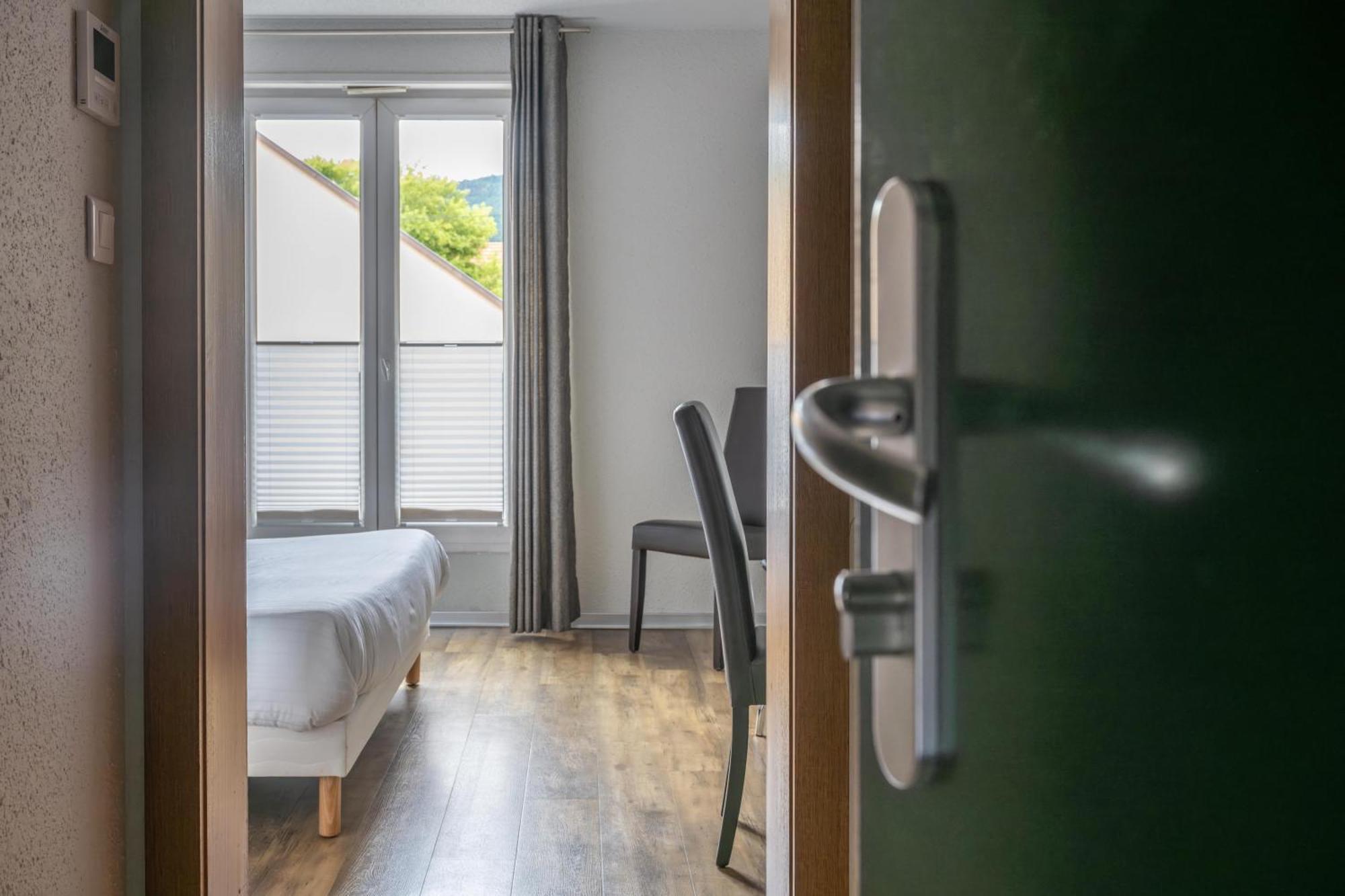 Hotel Colmar Vignes Эгишем Экстерьер фото