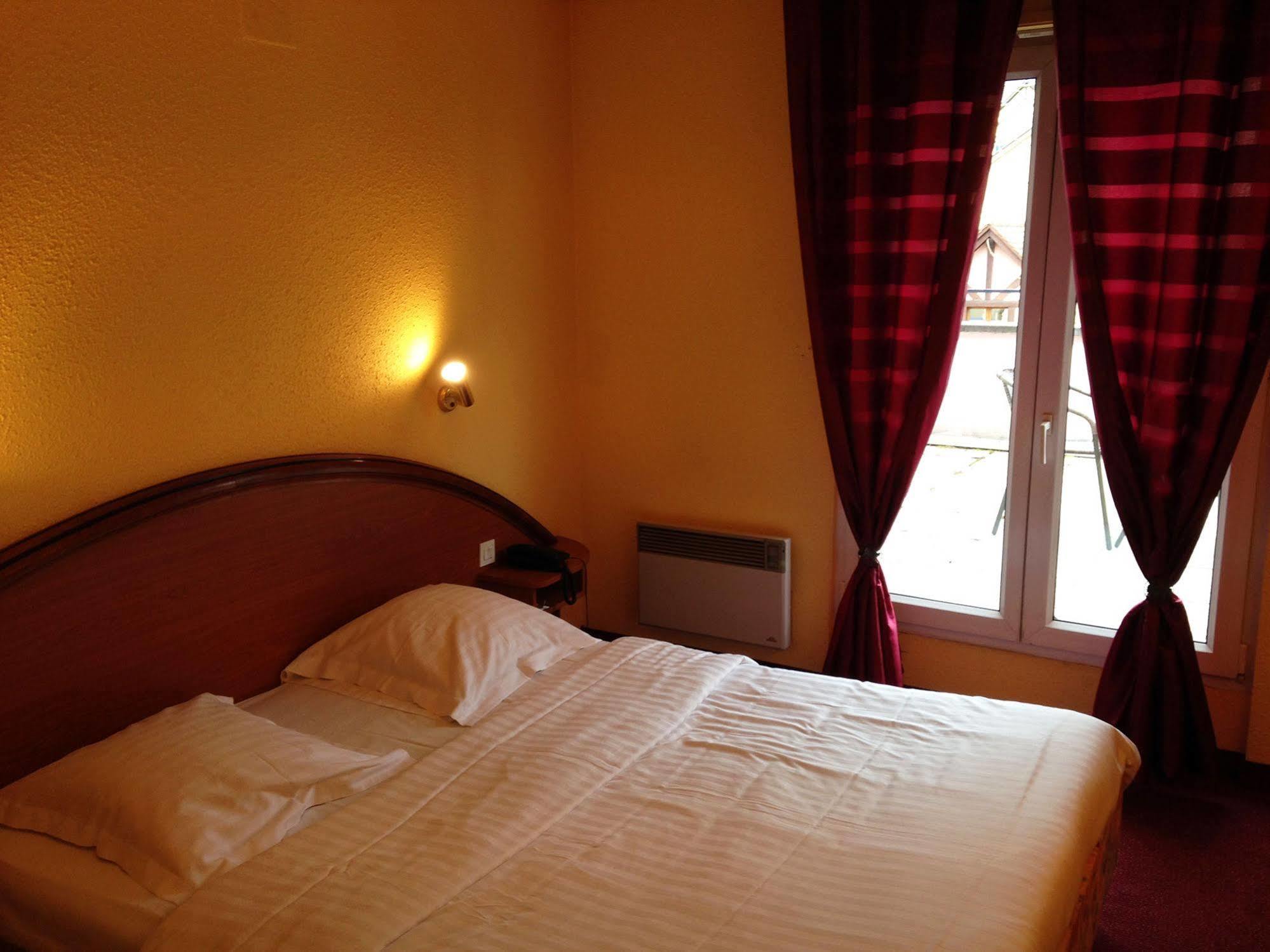 Hotel Colmar Vignes Эгишем Экстерьер фото